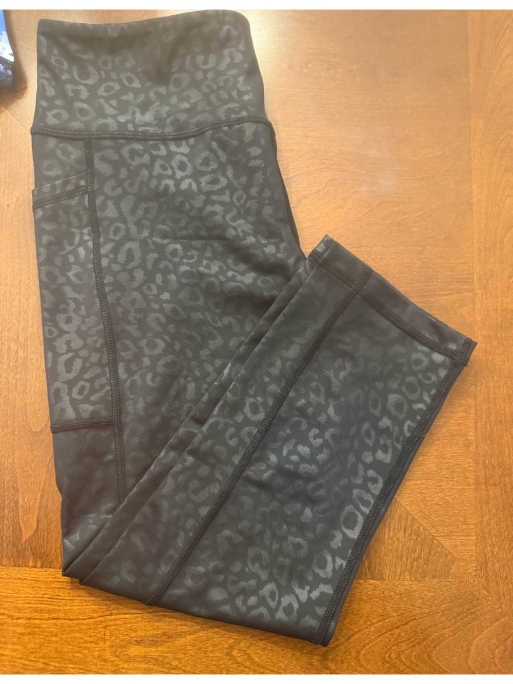 Constantly Varied Gear Black Leopard print capris size Medium